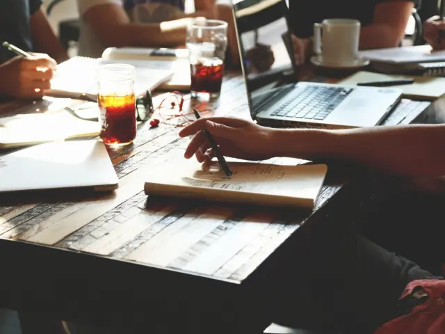 How to Start a Tech Startup: A Practical 2026 Playbook to Go From Idea to Launch