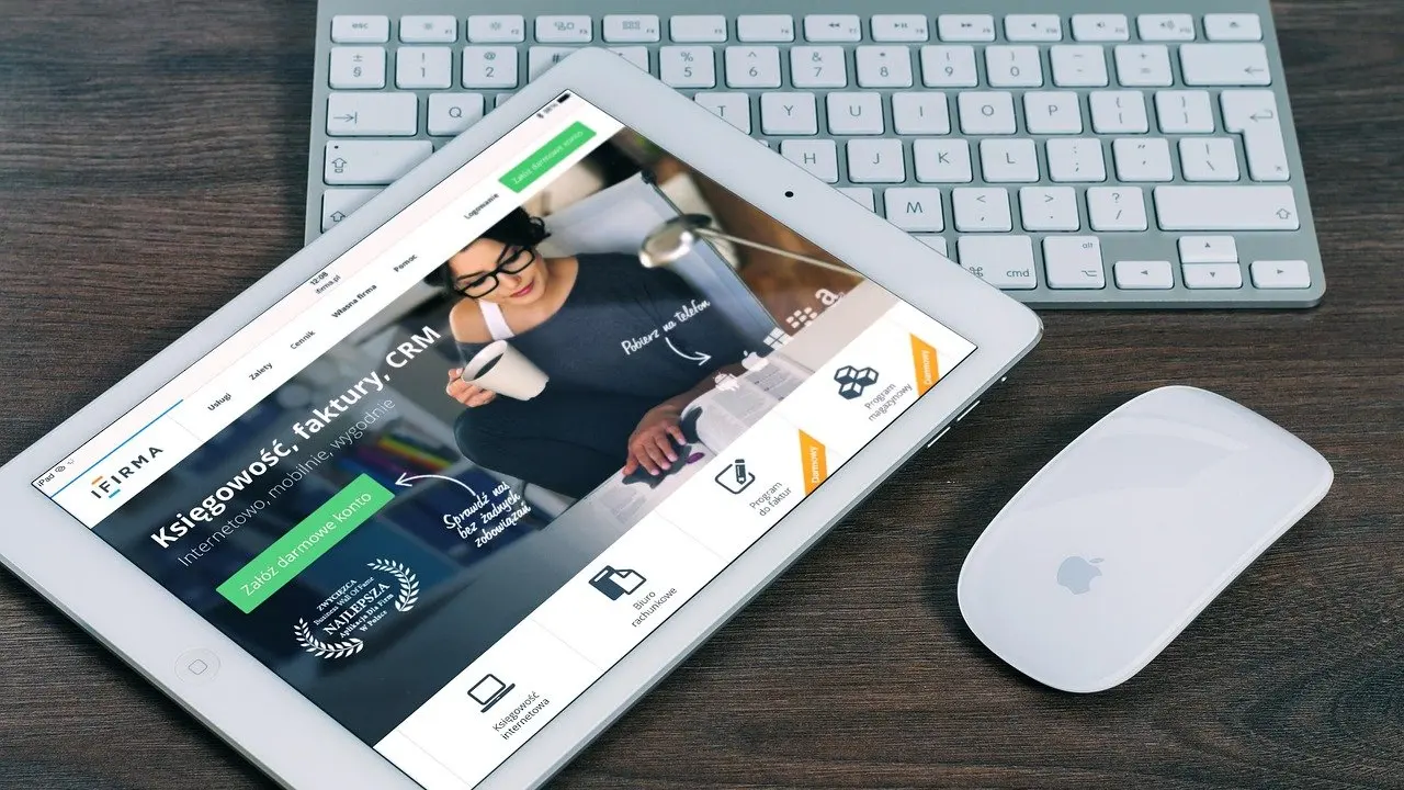 responsive vs adaptive web design